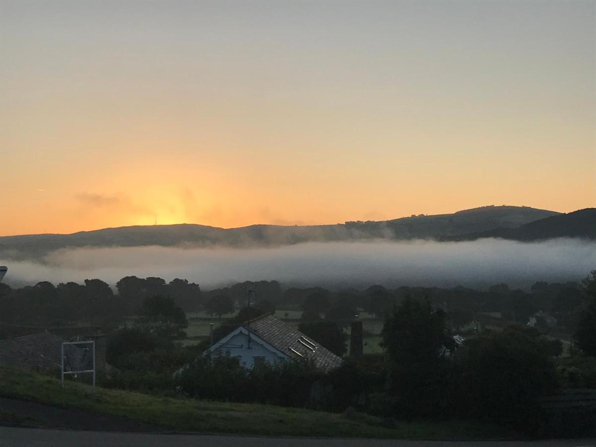Y Llew Coch Bed & Breakfast Conwy Dış mekan fotoğraf
