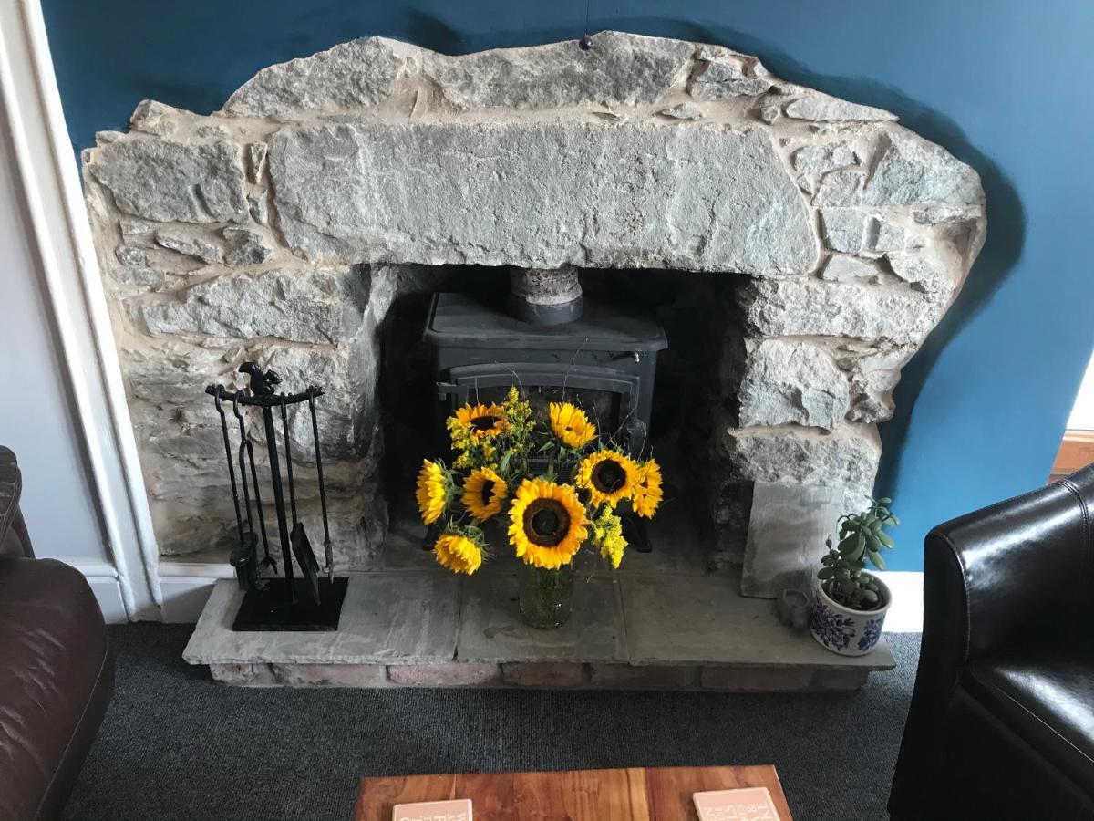 Y Llew Coch Bed & Breakfast Conwy Dış mekan fotoğraf